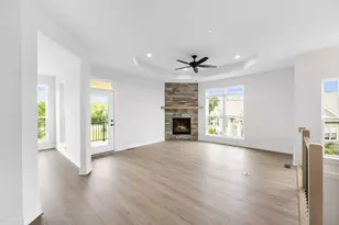 N28W25285 Madeline Blvd, Pewaukee, WI 53072 - Photo 20