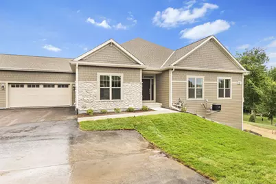 N28W25285  Madeline Blvd #-A Bldg 14 Unit 52, Pewaukee, WI 53072 - Photo 4