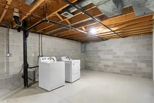 1933 Kellner St, Manitowoc, WI 54220 - Photo 10