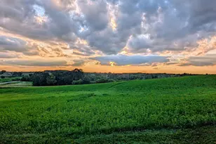 W2584 Oak Lawn Rd, Rubicon, WI 53059 - Photo 2