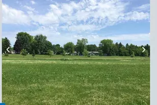 344 Village Ln, Ripon, WI 54971 - Photo 6