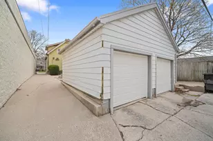 3423 S Clement Ave, Milwaukee, WI 53207 - Photo 16