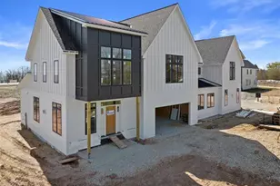 498 Bastle Wynd -, Port Washington, WI 53074 - Photo 2