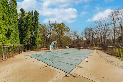 15555  Esser Ct, Brookfield, WI 53005 - Photo 52