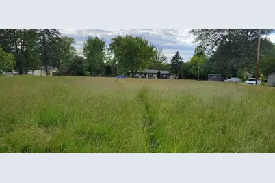 10568 S Alton Rd, Oak Creek, WI 53154 - Photo 6