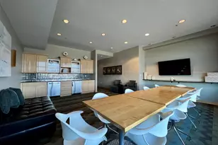 106 W Seeboth St, Milwaukee, WI 53204 - Photo 36