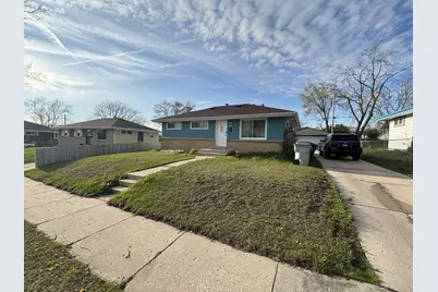 8210 W Winfield Ave, Milwaukee, WI 53218 - Photo 4