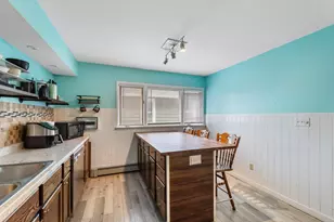 8915 W Becher St, West Allis, WI 53227 - Photo 16