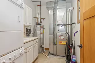 415 S Wells St, Lake Geneva, WI 53147 - Photo 16