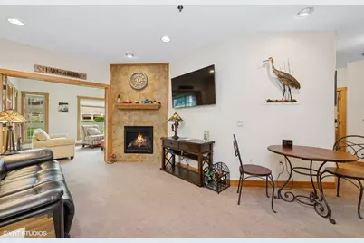 415 S Wells St #804, Lake Geneva, WI 53147 - Photo 8