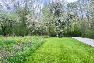 1115 Greendale Rd, Sheboygan, WI 53081 - Photo 10