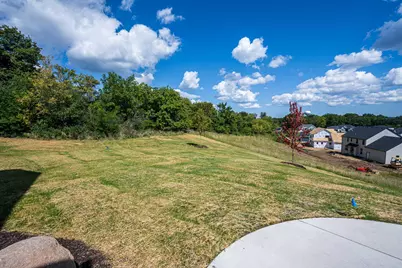 W253N5598  Crescent Hill Dr, Sussex, WI 53089 - Photo 8