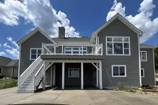 W253N5598 Cres Hl Dr, Sussex, WI 53089 - Photo 8