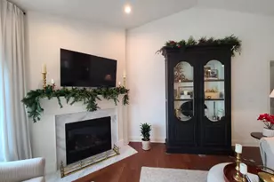 609 Cadence Cir, Lake Geneva, WI 53147 - Photo 14