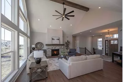 W214N6684  Fairview Dr, Menomonee Falls, WI 53051 - Photo 8