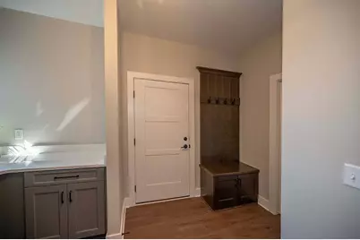 W214N6684  Fairview Dr, Menomonee Falls, WI 53051 - Photo 24