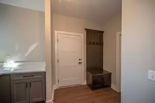 W214N6684 Fairview Dr, Menomonee Falls, WI 53051 - Photo 24