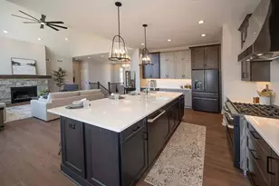 W214N6684 Fairview Dr, Menomonee Falls, WI 53051 - Photo 12
