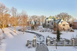 3432 N Lake Dr, Milwaukee, WI 53211 - Photo 4