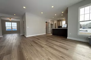 W215N4855 Kathleen Dr, Menomonee Falls, WI 53051 - Photo 10