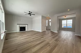 W215N4855 Kathleen Dr, Menomonee Falls, WI 53051 - Photo 8