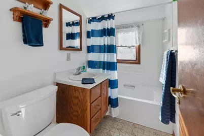 2901 W Forest Hill Ave, Franklin, WI 53132 - Photo 16