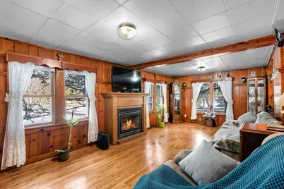 2901 W Forest Hill Ave, Franklin, WI 53132 - Photo 8