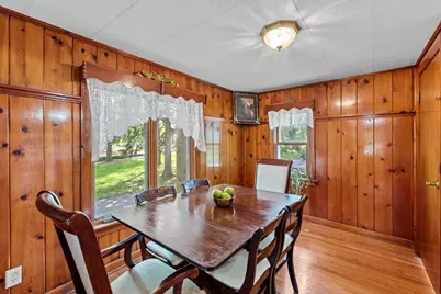 2901 W Forest Hill Ave, Franklin, WI 53132 - Photo 10