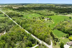 9561 Maple Tree Rd, Farmington, WI 53040 - Photo 48