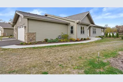 20820  Gray St, Lannon, WI 53046 - Photo 36