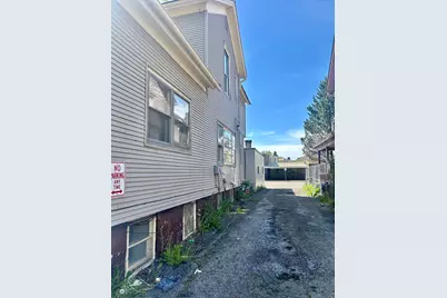 1642  Washington Ave, Racine, WI 53403 - Photo 6