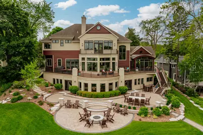 N49W35398  Wisconsin Ave, Oconomowoc, WI 53066 - Photo 2