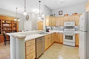 N51W34861 Wisconsin Ave, Oconomowoc, WI 53069 - Photo 6
