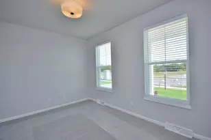 633 Standing Stone Dr, Waukesha, WI 53189 - Photo 8