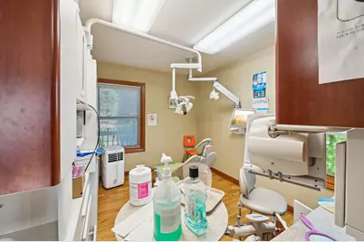 7410 N Teutonia Ave, Milwaukee, WI 53209 - Photo 10