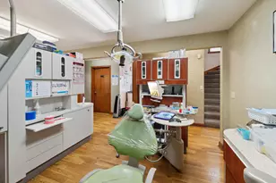 7410 N Teutonia Ave, Milwaukee, WI 53209 - Photo 6