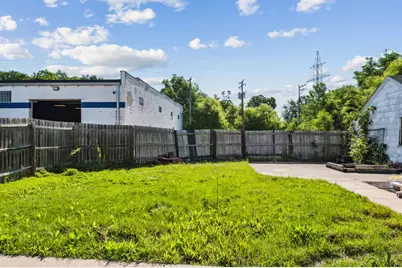 7410 N Teutonia Ave, Milwaukee, WI 53209 - Photo 22