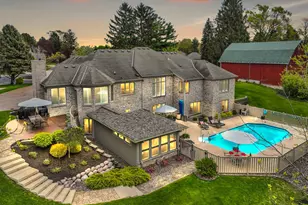 8 Lake Pointe Cir, Racine, WI 53402 - Photo 28