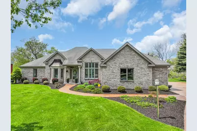 8  Lake Pointe Cir, Racine, WI 53402 - Photo 2