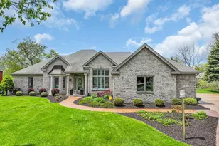 8 Lake Pointe Cir, Racine, WI 53402 - Photo 2