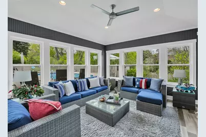 8  Lake Pointe Cir, Racine, WI 53402 - Photo 20