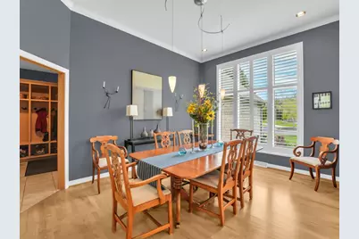 8  Lake Pointe Cir, Racine, WI 53402 - Photo 4