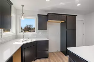 1200 Sween Dr, Holmen, WI 54636 - Photo 2