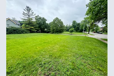 956 N 31st St, Milwaukee, WI 53208 - Photo 4