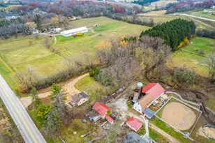 W288S250 Elmhurst Rd, Delafield, WI 53188 - Photo 4