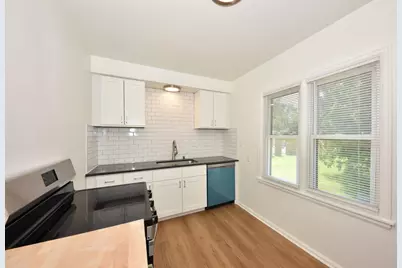 4757 N 21st St, Milwaukee, WI 53209 - Photo 8