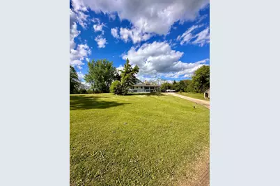 2611  South Rd, Lyons, WI 53105 - Photo 2