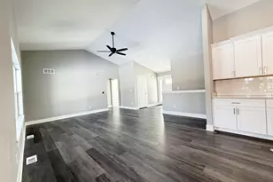 4749 Piper Ln, Racine, WI 53403 - Photo 6