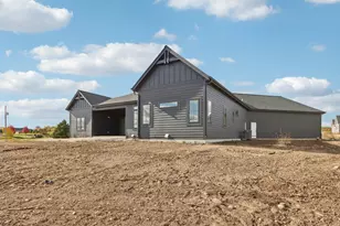 W279N6010 Serenity Dr, Merton, WI 53089 - Photo 140