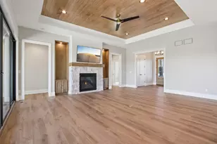 W279N6010 Serenity Dr, Merton, WI 53089 - Photo 6